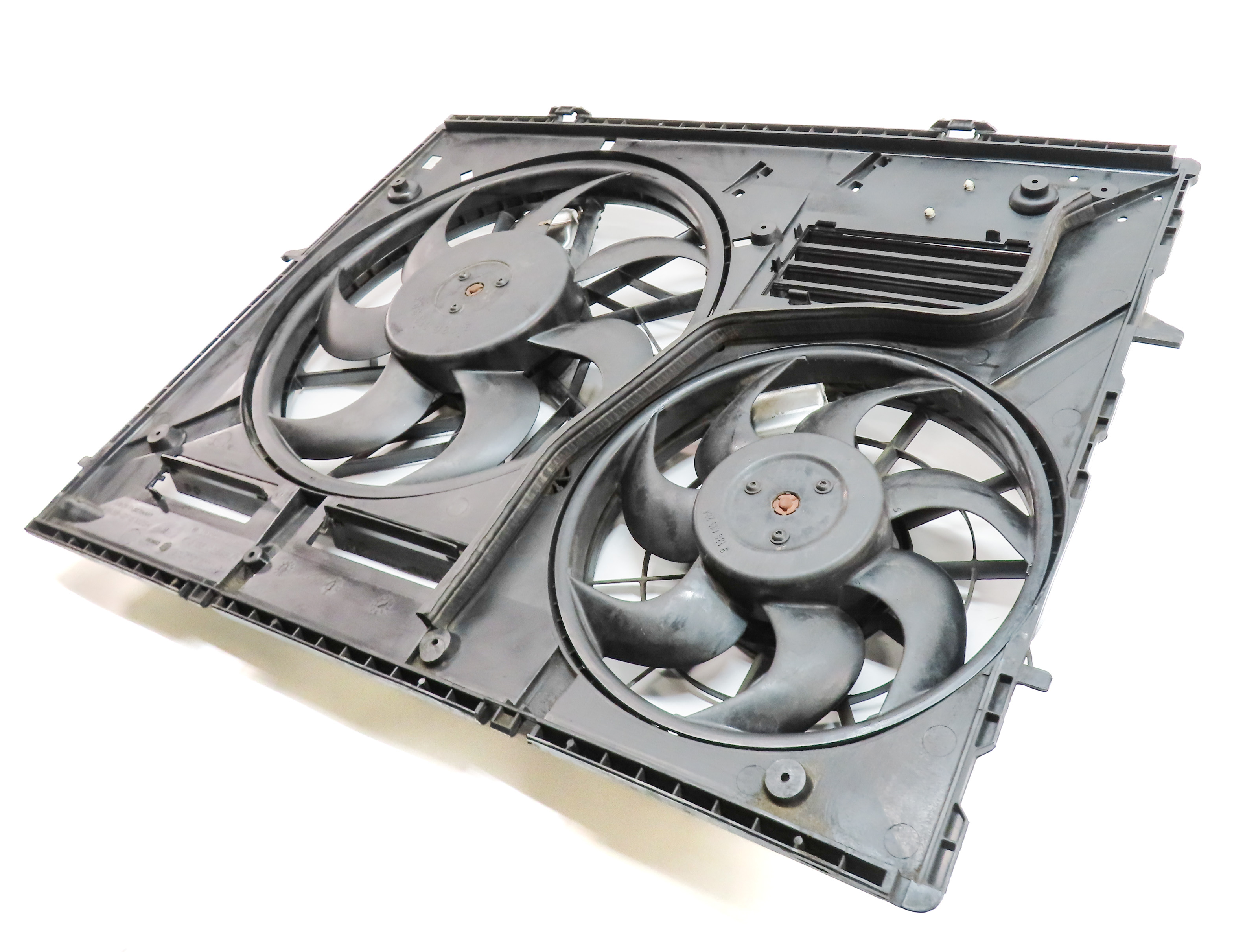 11-15 AUDI Q7 (4L) 3.0L ENGINE RADIATOR COOLING FAN (FOR MODELS w/ HITCH OPTION) — exact item pictured